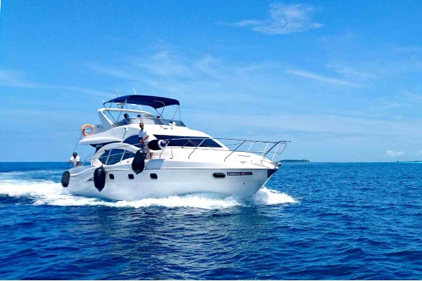 Buying or Selling a Motor Cruiser_ Advice and Tips...